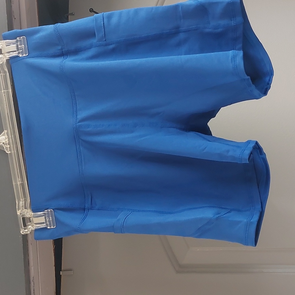 Athletic Shorts sz Medium  (4-6) Blue